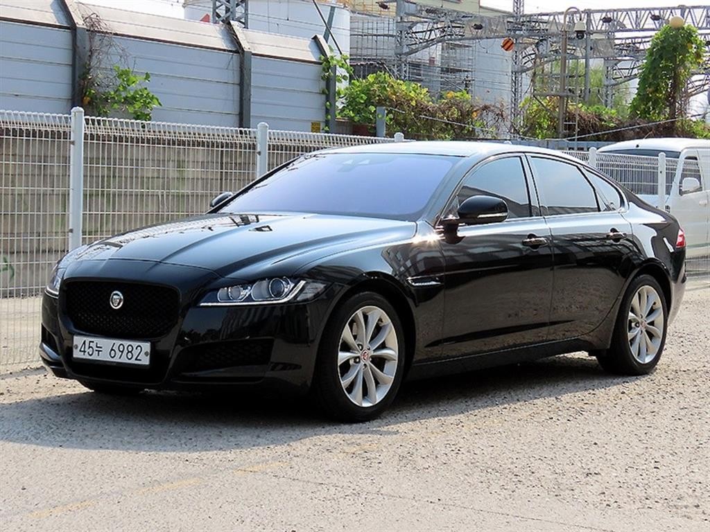재규어 XF XF(X260) 2.0D 프레스티지 이미지 2