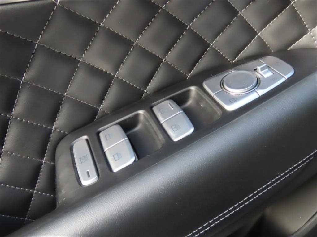 제네시스 G70 3.3T 스포츠 AWD 슈프림 이미지 12