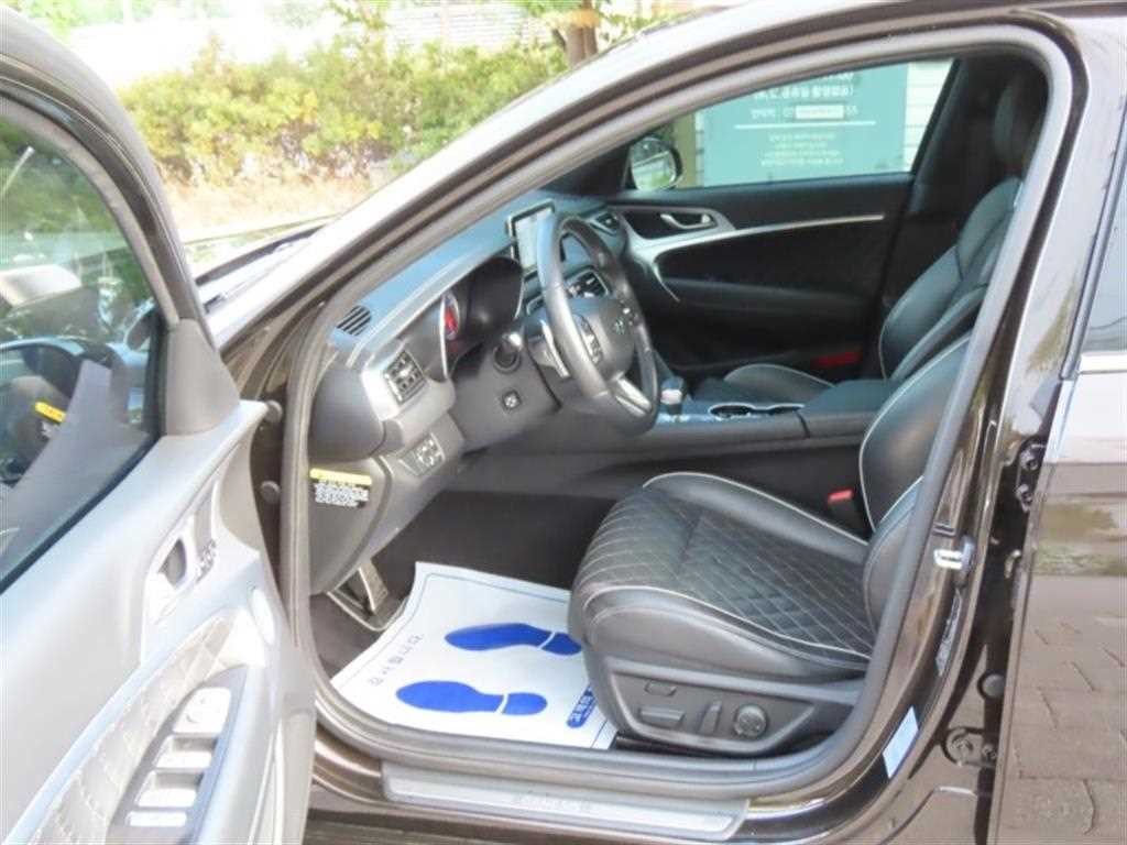 제네시스 G70 3.3T 스포츠 AWD 슈프림 이미지 13