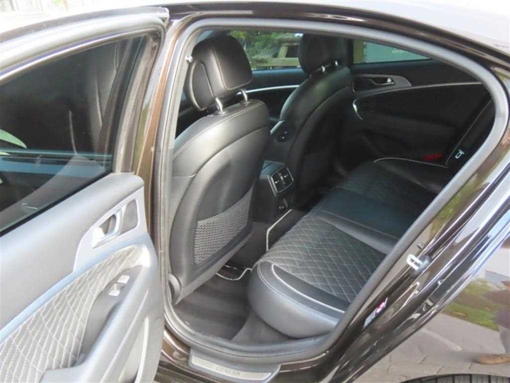 제네시스 G70 3.3T 스포츠 AWD 슈프림 이미지 14