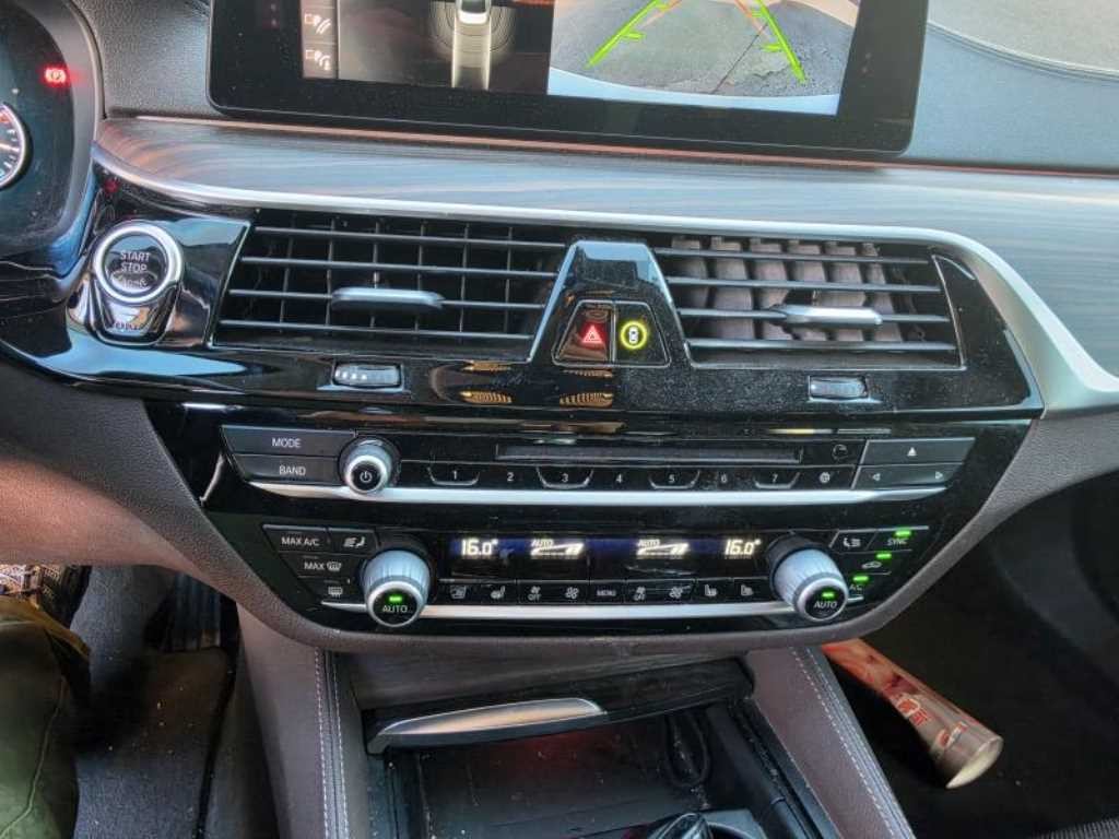BMW 5시리즈 5시리즈 (G30) 520d xDrive 럭셔리 플러스 이미지 13
