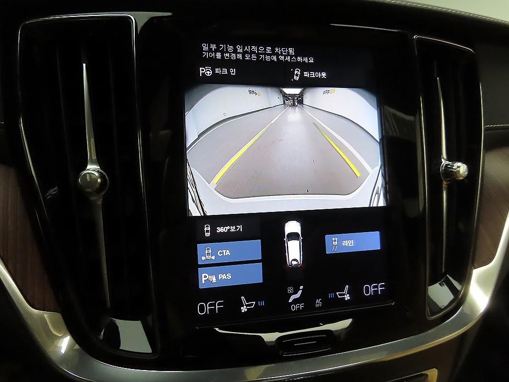 볼보 V60 V60 크로스 컨트리 2세대 2.0 B5 프로 AWD 이미지 14