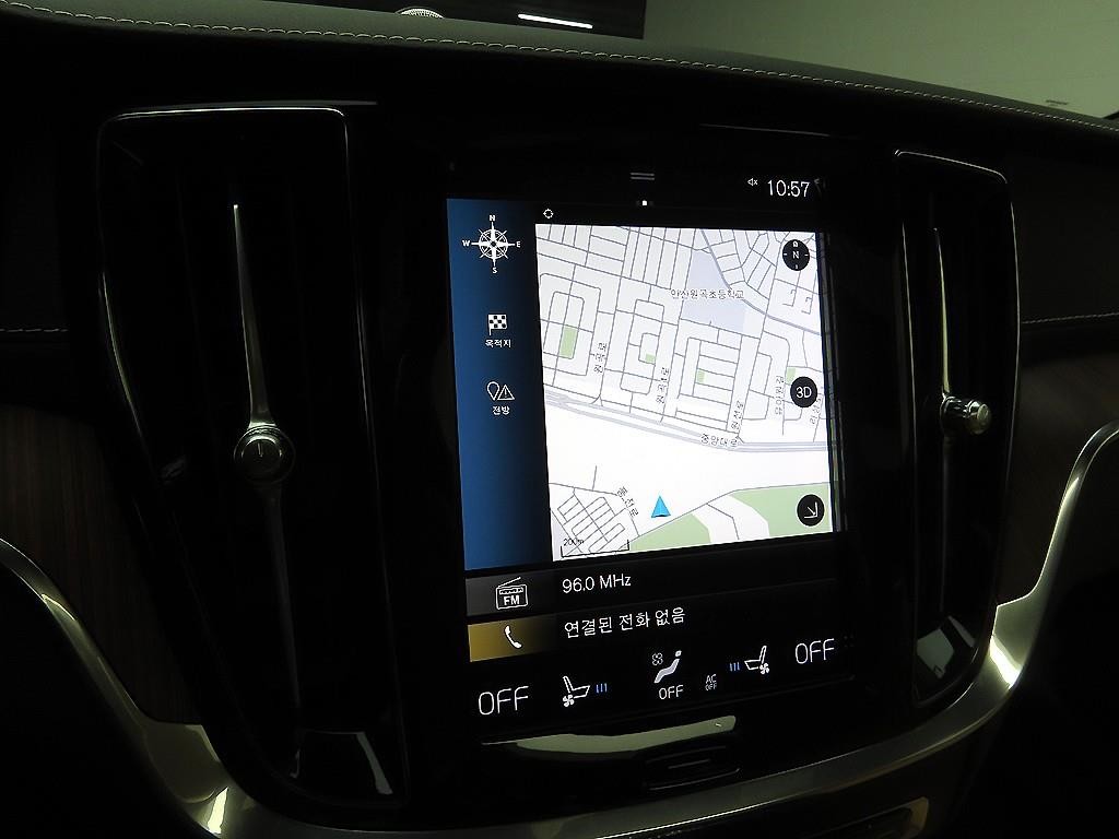 볼보 V60 V60 크로스 컨트리 2세대 2.0 B5 프로 AWD 이미지 9