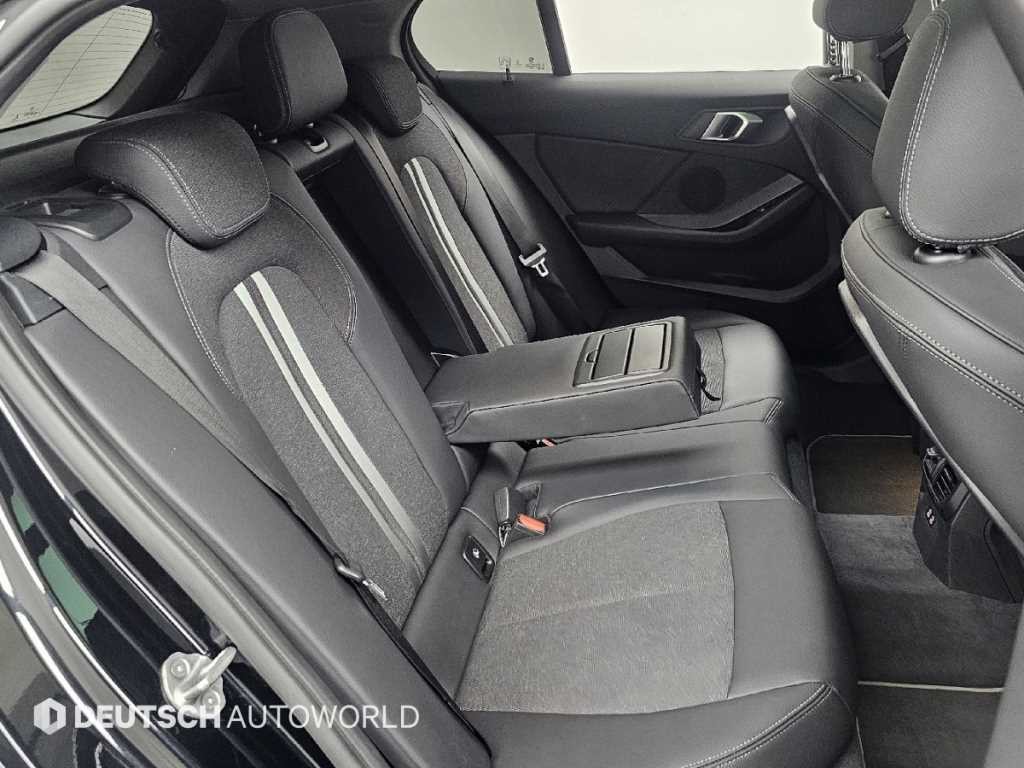 BMW 1시리즈 1시리즈 (F40) 120i 스포츠 이미지 12