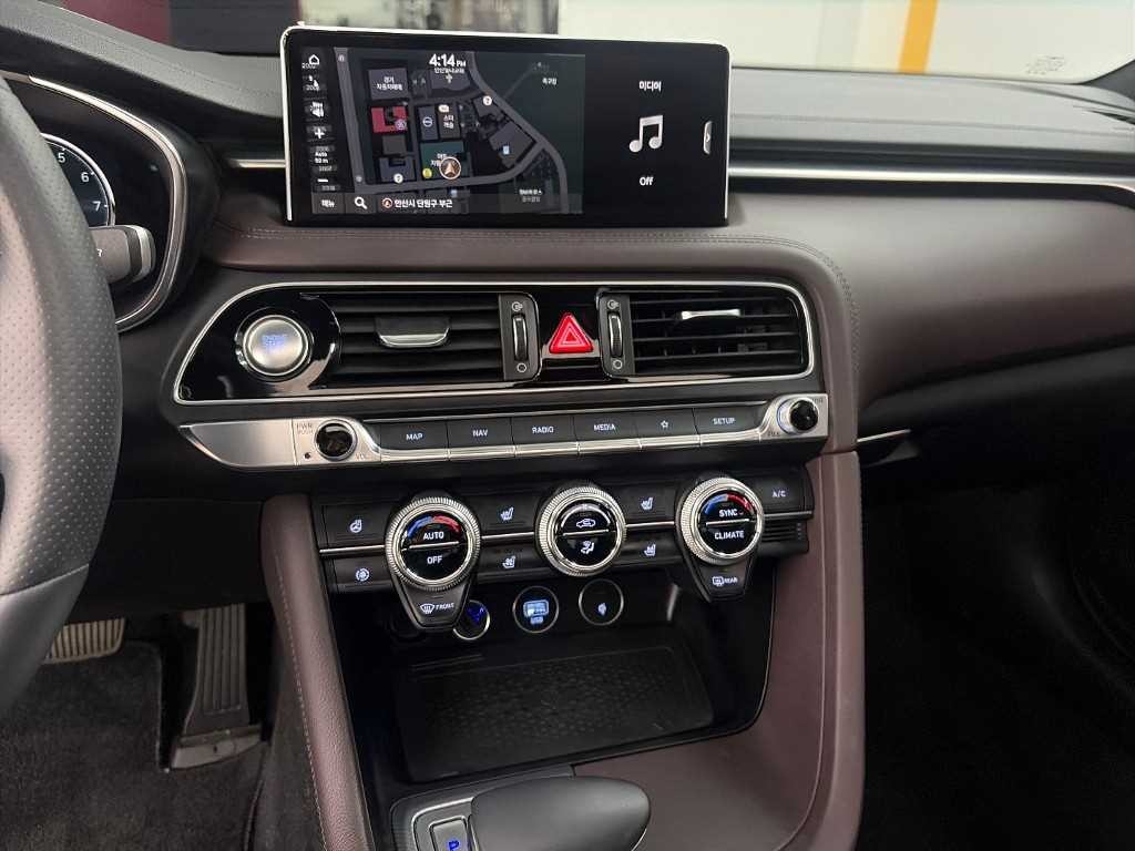 제네시스 G70 더 뉴 G70 가솔린 2.0T 4WD 이미지 10