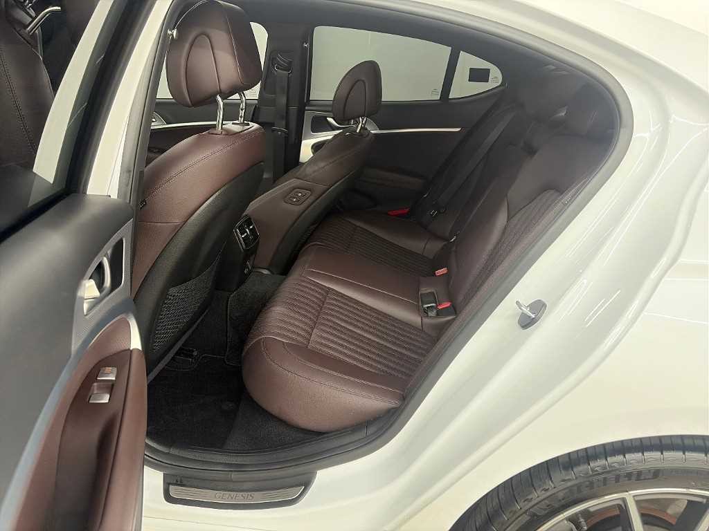 제네시스 G70 더 뉴 G70 가솔린 2.0T 4WD 이미지 12