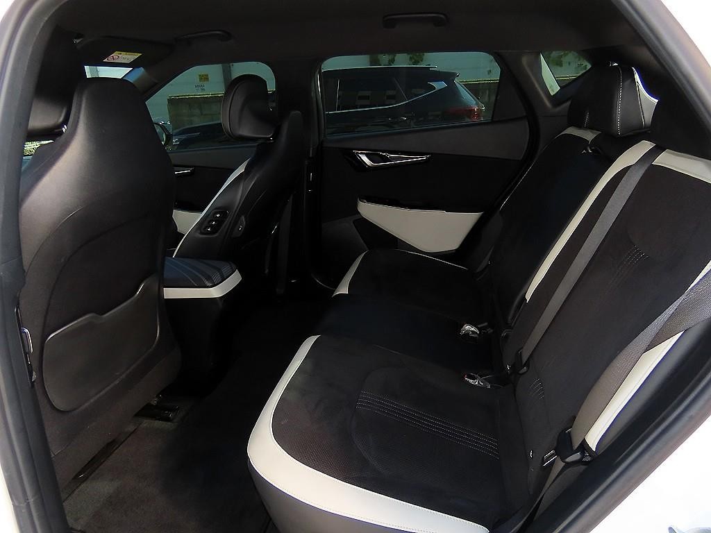 기아 EV6 롱레인지 AWD GT Line 이미지 6