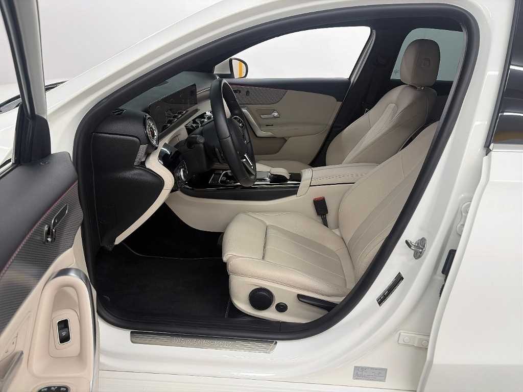 벤츠 A 클래스 A클래스 W177 A220 세단 이미지 1