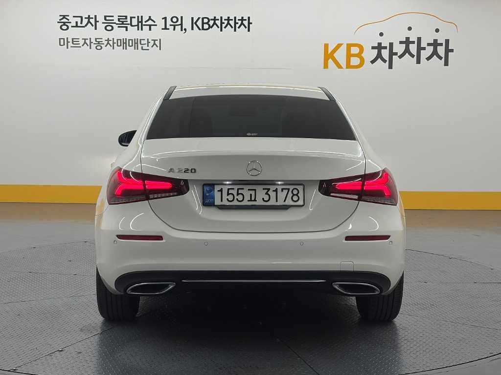 벤츠 A 클래스 A클래스 W177 A220 세단 이미지 4