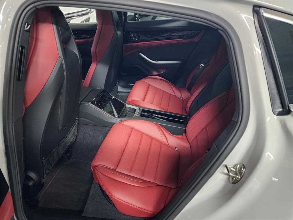 포르쉐 파나메라 파나메라(972) 2.9 V6 4 E-HEV 이미지 17