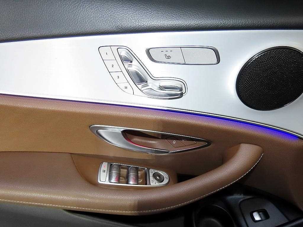 벤츠 E 클래스 E-클래스 W213 E250 아방가르드 이미지 14