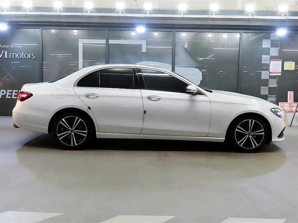 벤츠 E 클래스 E-클래스 W213 E250 아방가르드 이미지 3