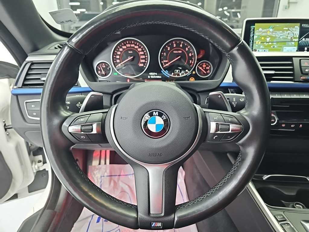 BMW 4시리즈 4시리즈 (F32) 428i 컨버터블 M 스포츠 이미지 9