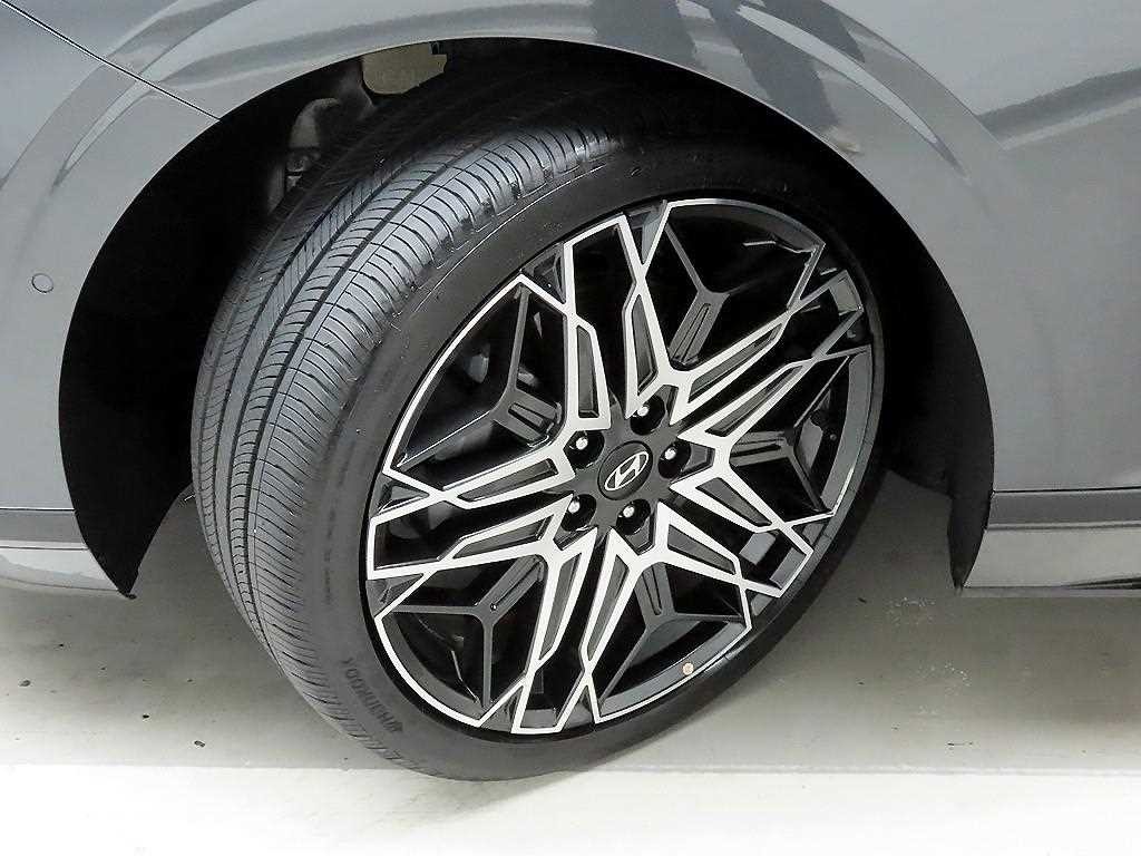 현대 그랜저 그랜저 (GN7) 가솔린 2.5 2WD 익스클루시브 이미지 19