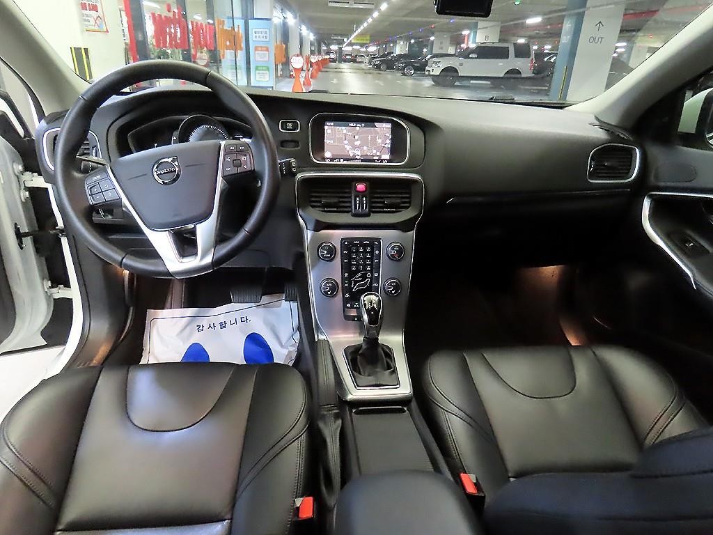 볼보 V40 D3 이미지 10