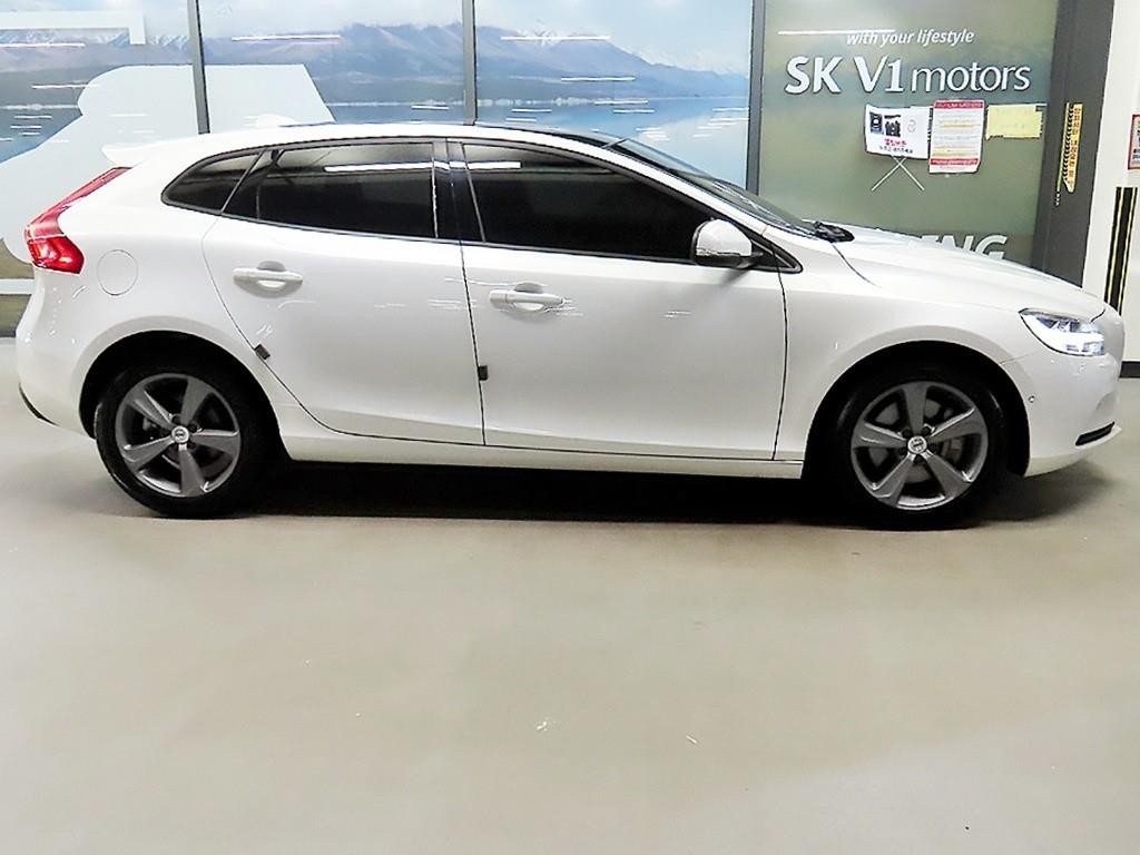 볼보 V40 D3 이미지 3
