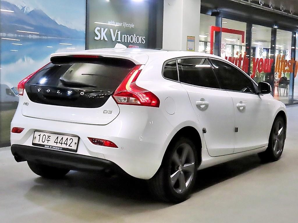 볼보 V40 D3 이미지 4