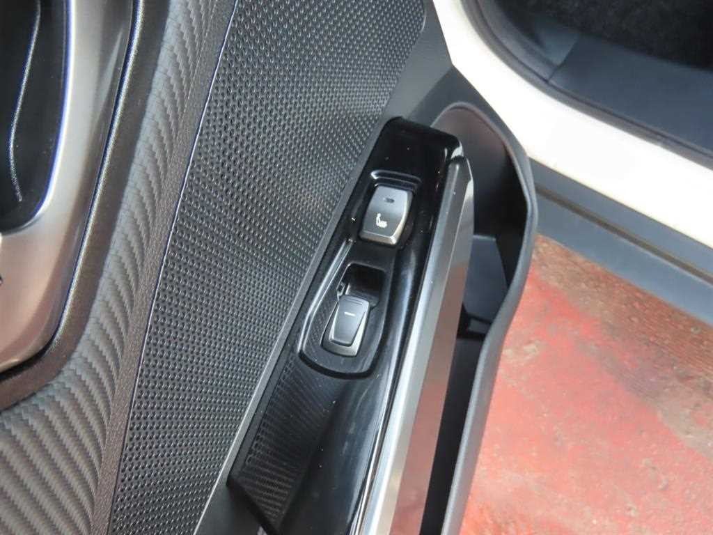 KG모빌리티(쌍용) 티볼리 베리 뉴 티볼리 2WD 가솔린 1.5 V5 이미지 6