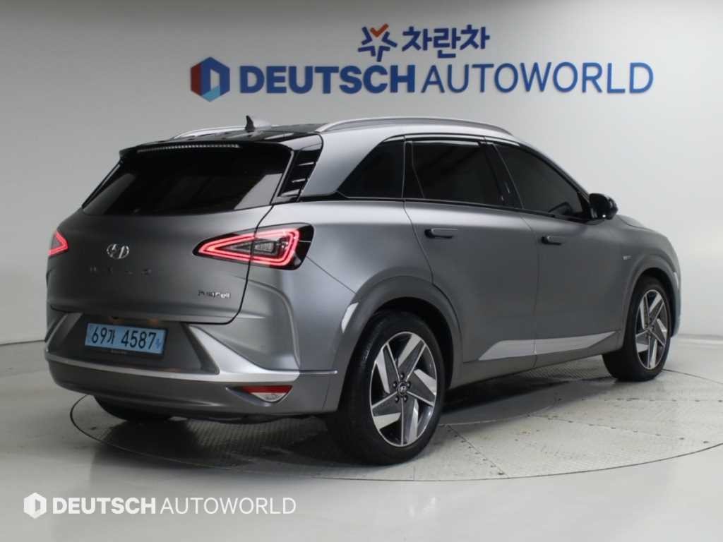 현대 넥쏘 프리미엄 이미지 2