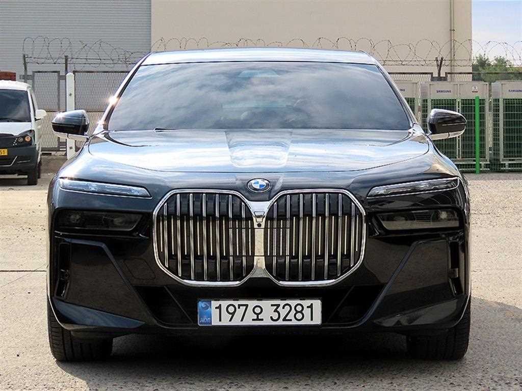 BMW 7시리즈 7시리즈 (G70) 740i sDrive M 스포츠 이미지 1