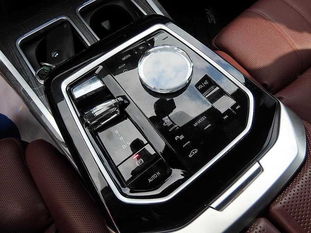 BMW 7시리즈 7시리즈 (G70) 740i sDrive M 스포츠 이미지 10