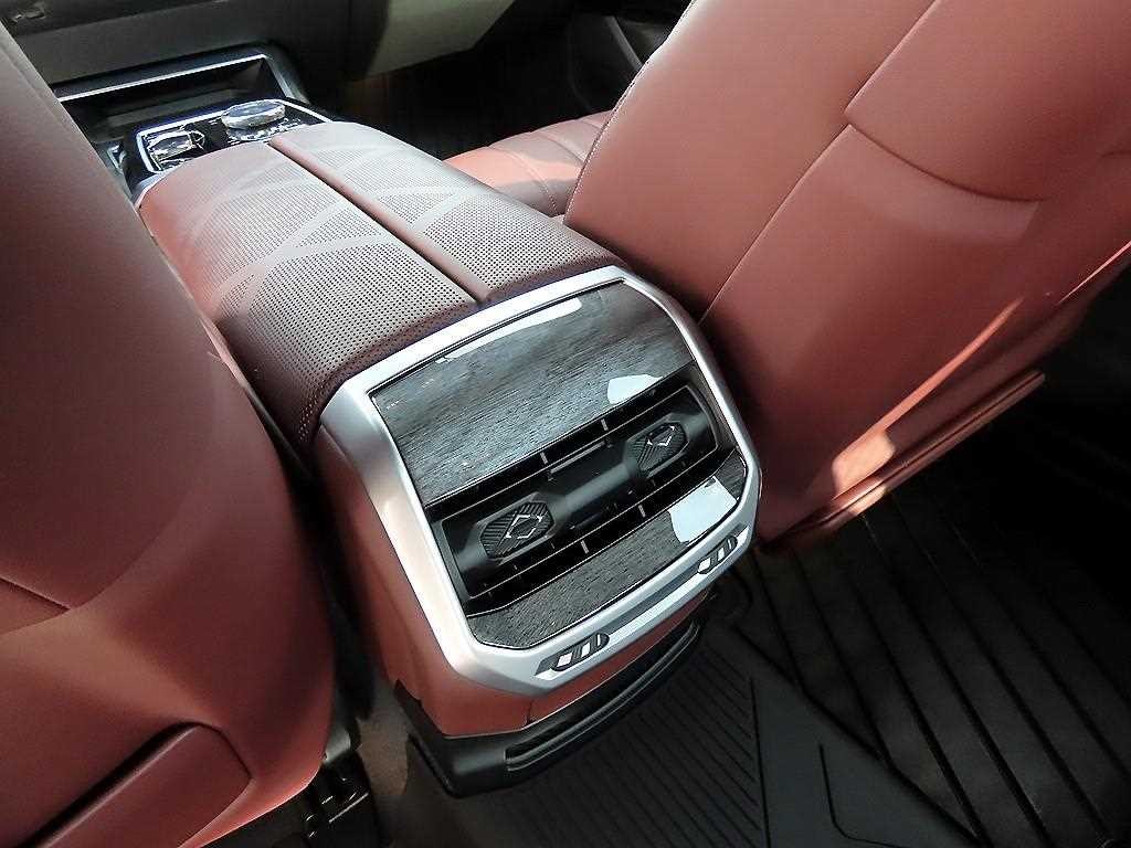 BMW 7시리즈 7시리즈 (G70) 740i sDrive M 스포츠 이미지 15