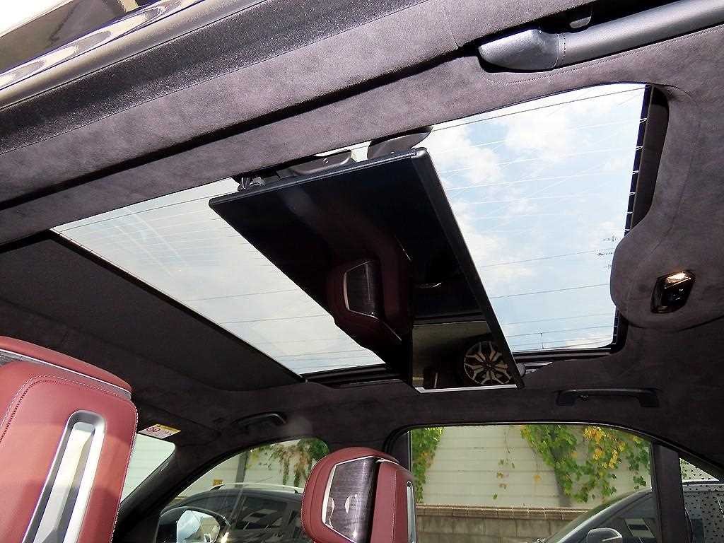 BMW 7시리즈 7시리즈 (G70) 740i sDrive M 스포츠 이미지 17