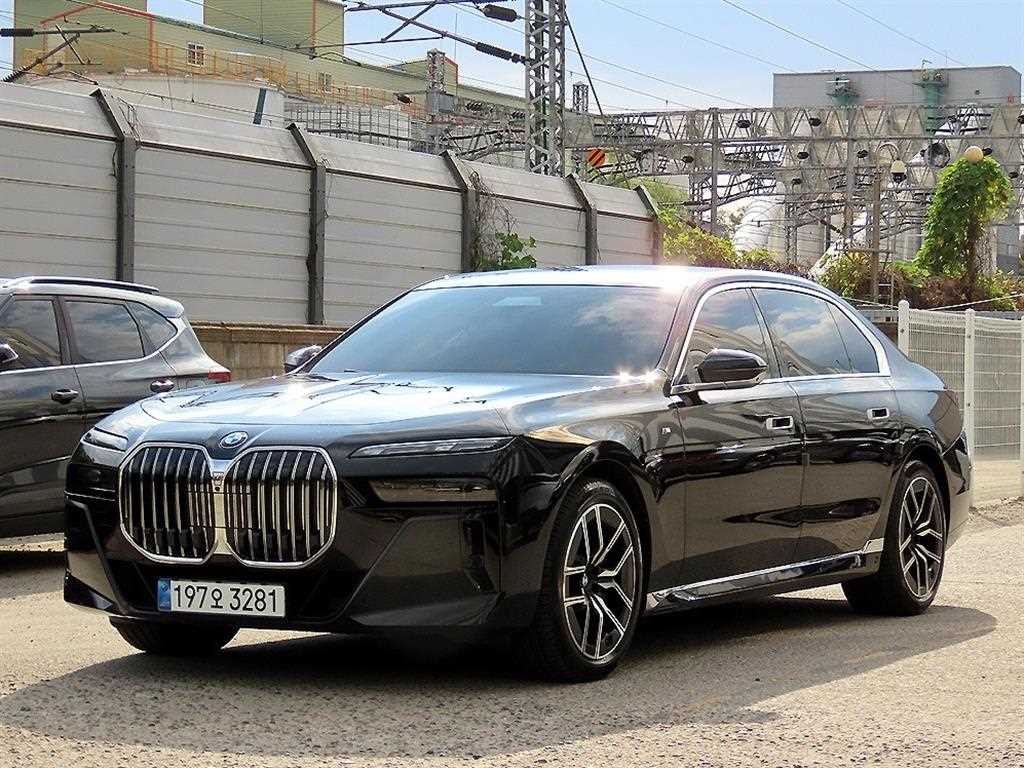 BMW 7시리즈 7시리즈 (G70) 740i sDrive M 스포츠 이미지 2