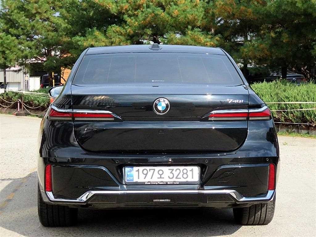 BMW 7시리즈 7시리즈 (G70) 740i sDrive M 스포츠 이미지 4
