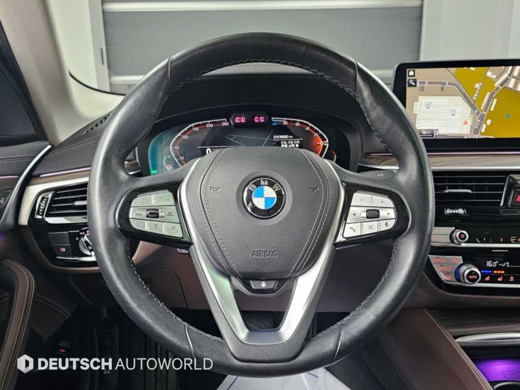 BMW 5시리즈 5시리즈 (G30) 523d 럭셔리 이미지 13