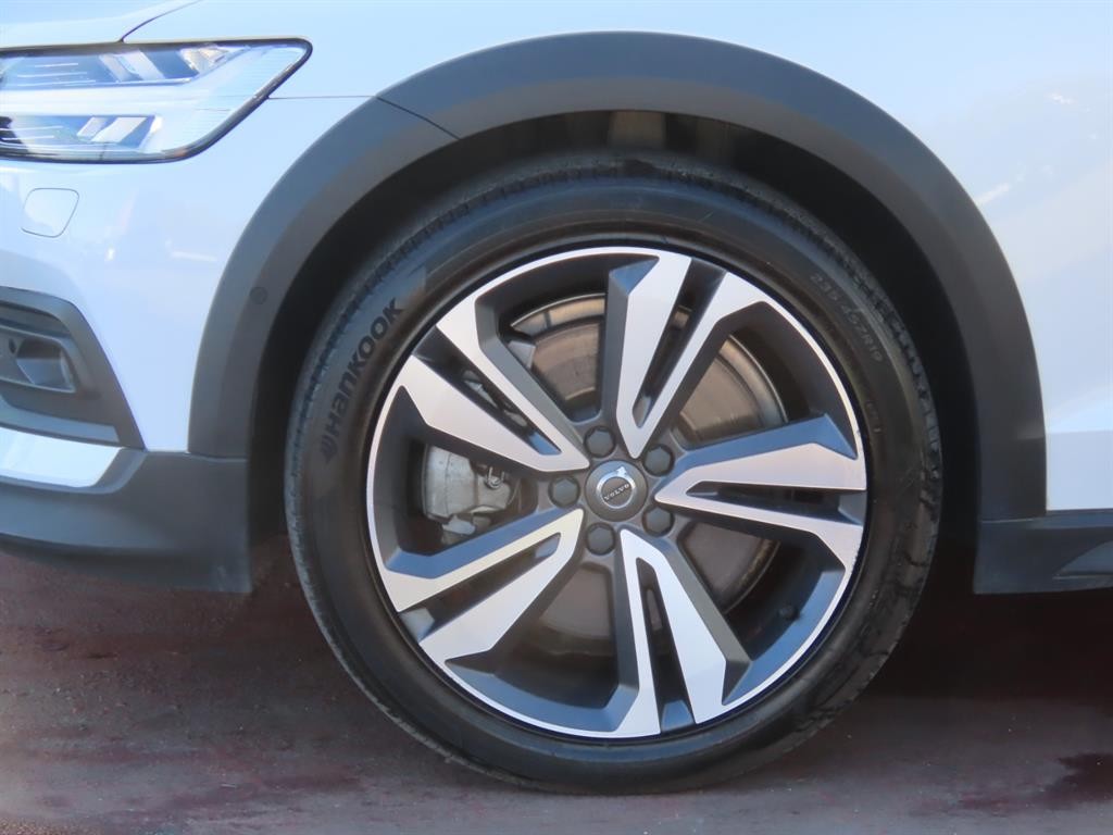 볼보 V60 V60 크로스 컨트리 2세대 2.0 B5 프로 AWD 이미지 20