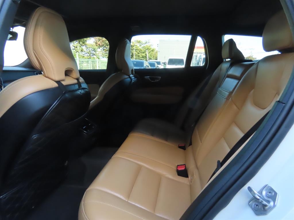볼보 V60 V60 크로스 컨트리 2세대 2.0 B5 프로 AWD 이미지 7