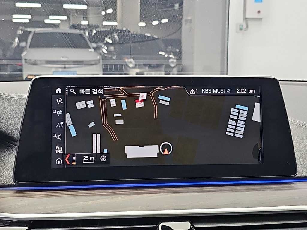 BMW 5시리즈 5시리즈 (G30) 520d M 스포츠 플러스 이미지 15