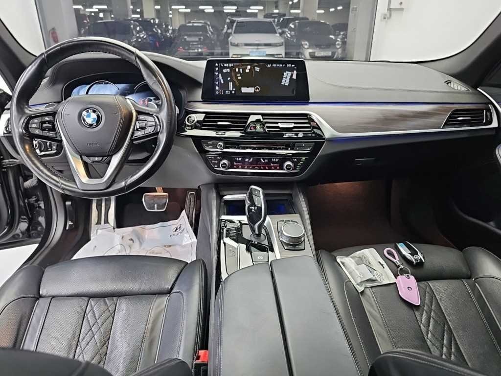 BMW 5시리즈 5시리즈 (G30) 520d M 스포츠 플러스 이미지 7