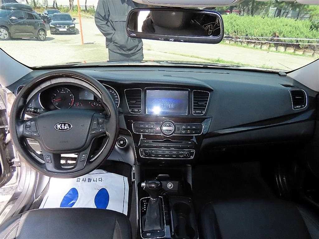 기아 K7 더 뉴 K7 LPI 3.0 럭셔리 이미지 8