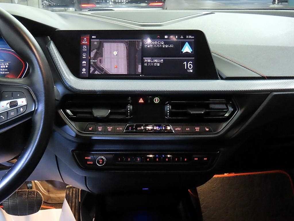 BMW 1시리즈 1시리즈 (F40) 118d 스포츠 이미지 11