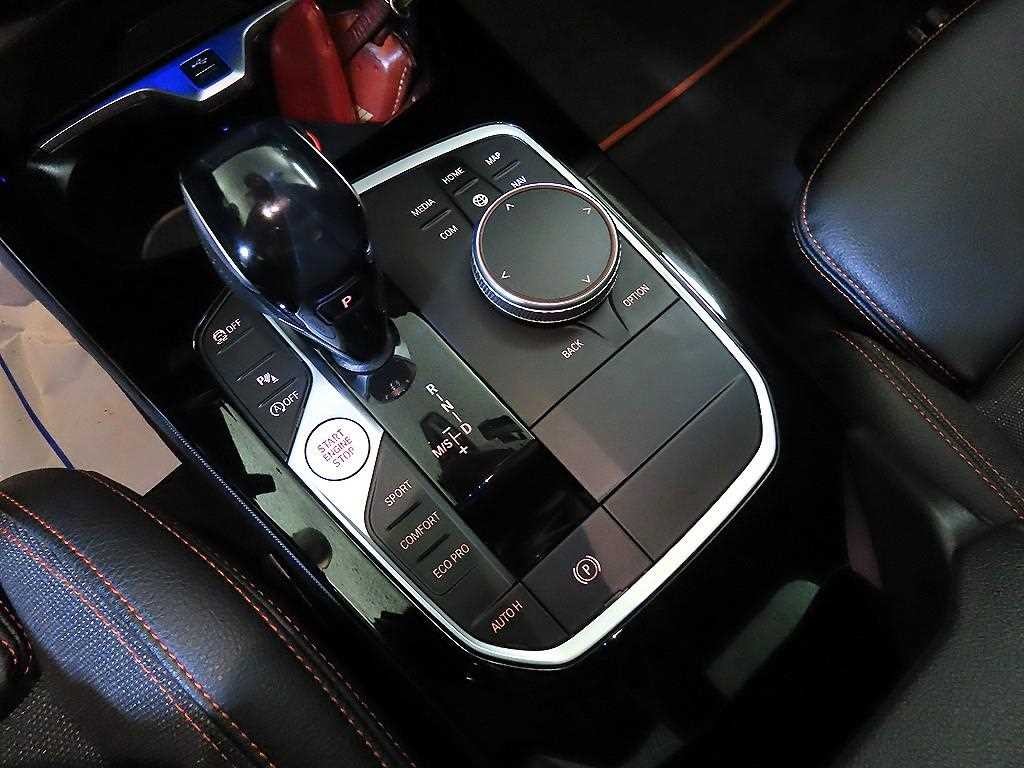 BMW 1시리즈 1시리즈 (F40) 118d 스포츠 이미지 12