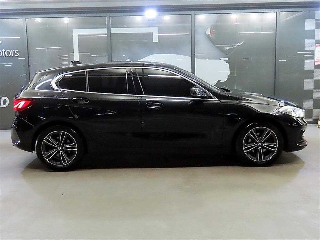 BMW 1시리즈 1시리즈 (F40) 118d 스포츠 이미지 3
