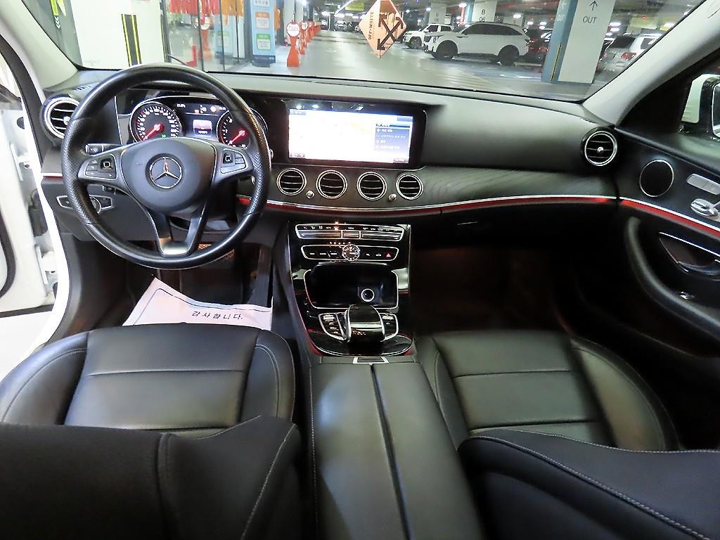 벤츠 E 클래스 E-클래스 W213 E220d 아방가르드 이미지 10