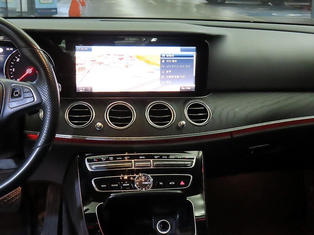 벤츠 E 클래스 E-클래스 W213 E220d 아방가르드 이미지 11
