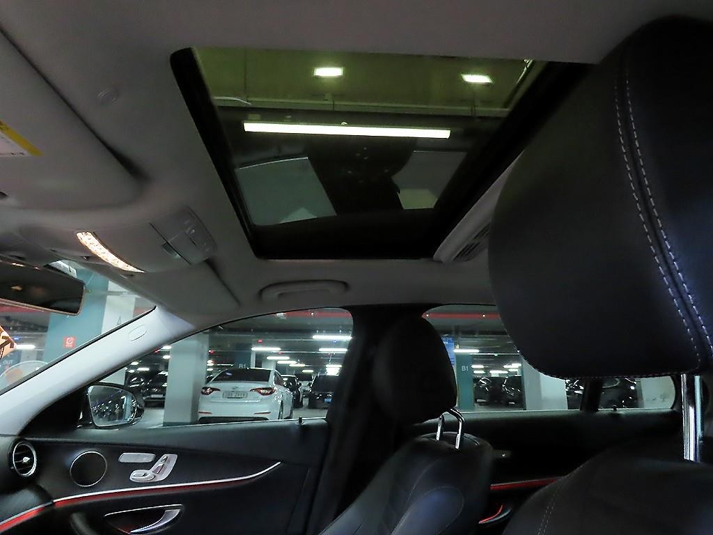 벤츠 E 클래스 E-클래스 W213 E220d 아방가르드 이미지 17