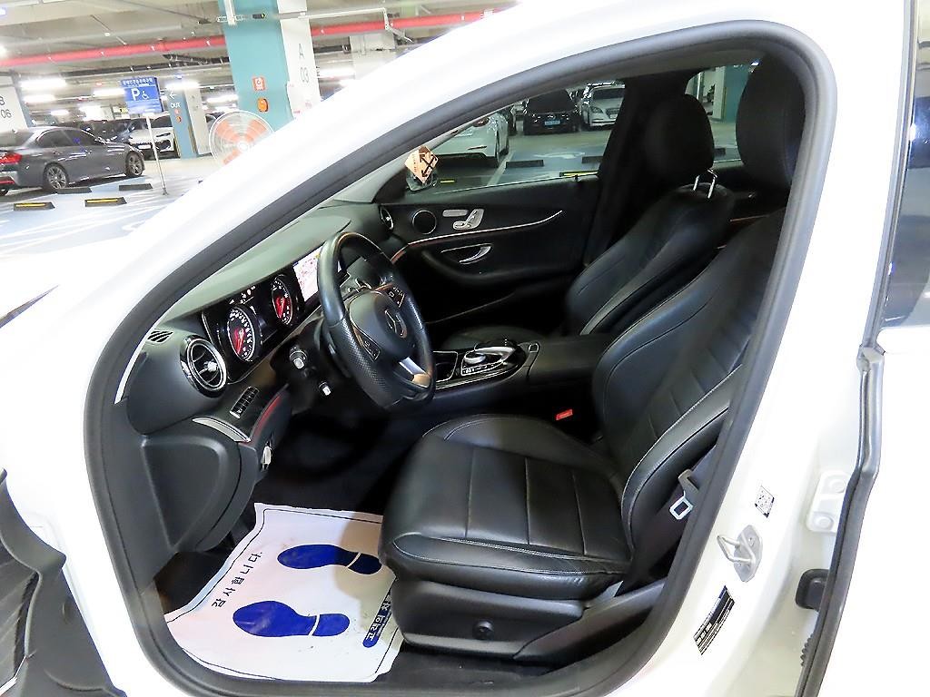 벤츠 E 클래스 E-클래스 W213 E220d 아방가르드 이미지 6