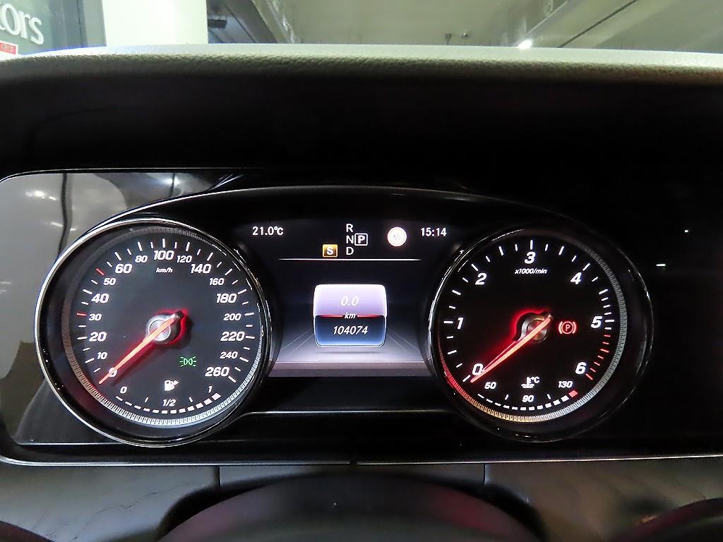 벤츠 E 클래스 E-클래스 W213 E220d 아방가르드 이미지 9