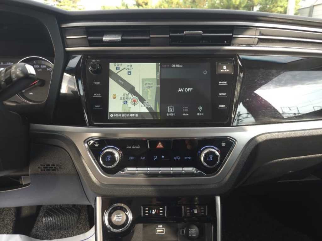 KG모빌리티(쌍용) 코란도 뷰티풀코란도 2WD 디젤 1.6 C5 플러스 이미지 10