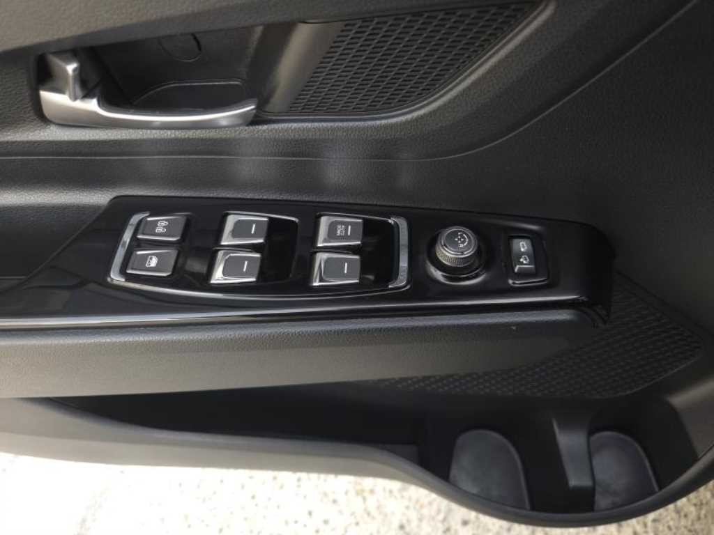 KG모빌리티(쌍용) 코란도 뷰티풀코란도 2WD 디젤 1.6 C5 플러스 이미지 15