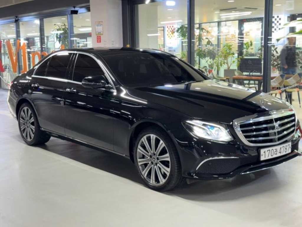 벤츠 E 클래스 E-클래스 W213 E450 4MATIC 익스클루시브 이미지 2