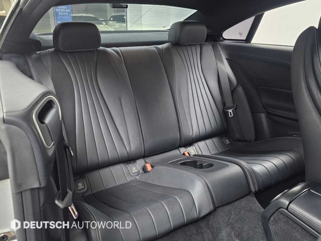 벤츠 E 클래스 E-클래스 W213 E400 4MATIC 쿠페 이미지 12