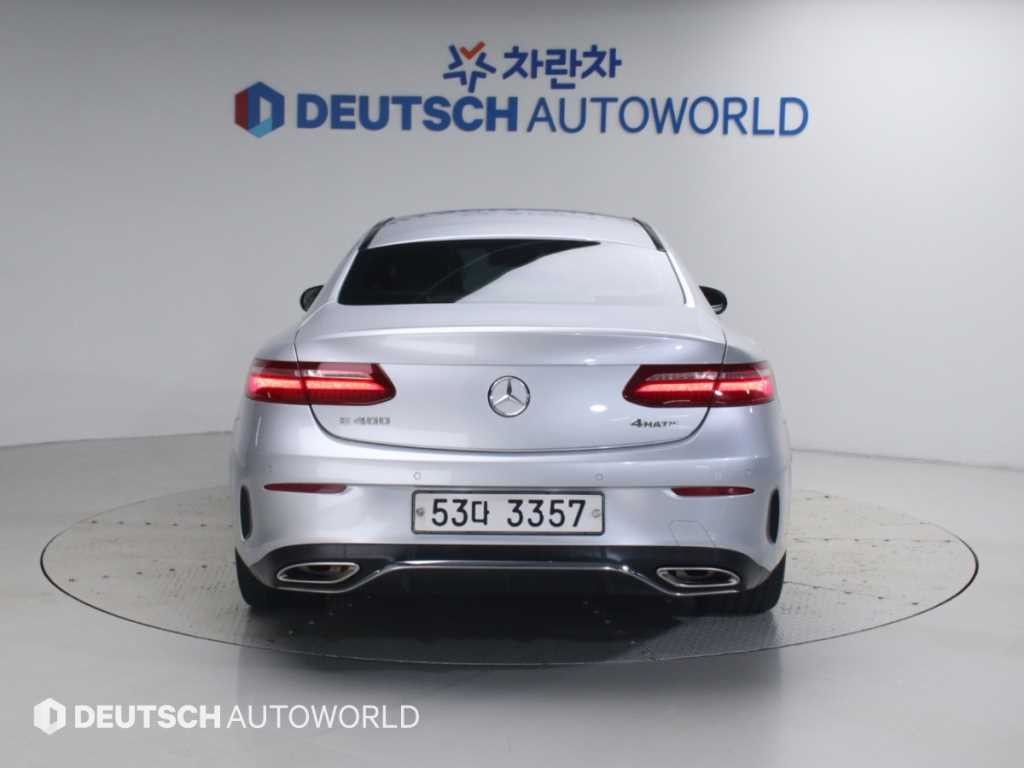 벤츠 E 클래스 E-클래스 W213 E400 4MATIC 쿠페 이미지 4