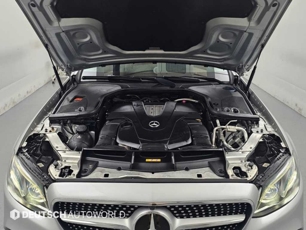 벤츠 E 클래스 E-클래스 W213 E400 4MATIC 쿠페 이미지 6