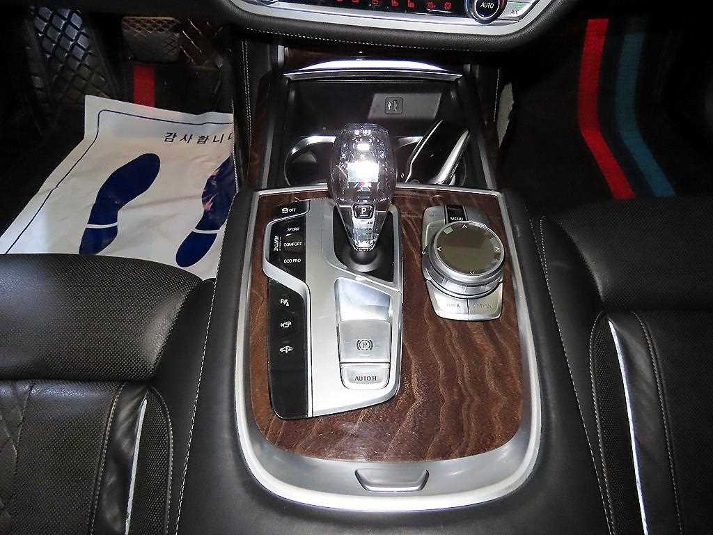BMW 7시리즈 7시리즈 (G11) 750Li xDrive 프레스티지 이미지 12